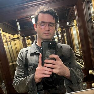 Meet your Posher, Kevin